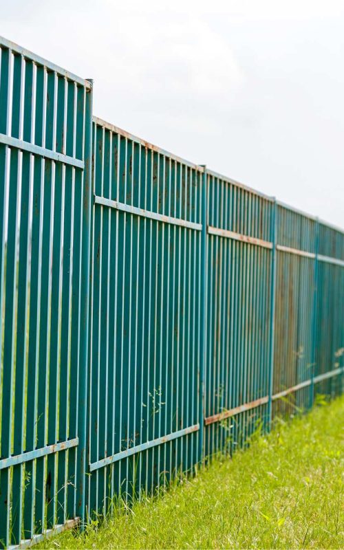 long-rusty-old-metalic-fence-2023-11-27-04-52-04-utc
